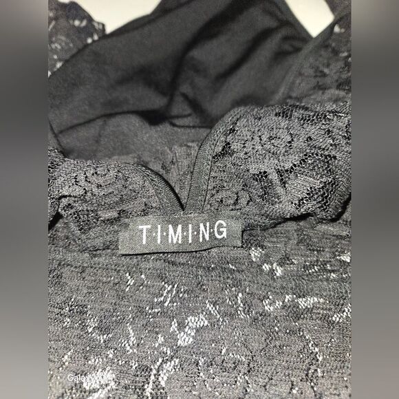 Elegant Black Lace Chemise Set Of 2 - Picture 13 of 13